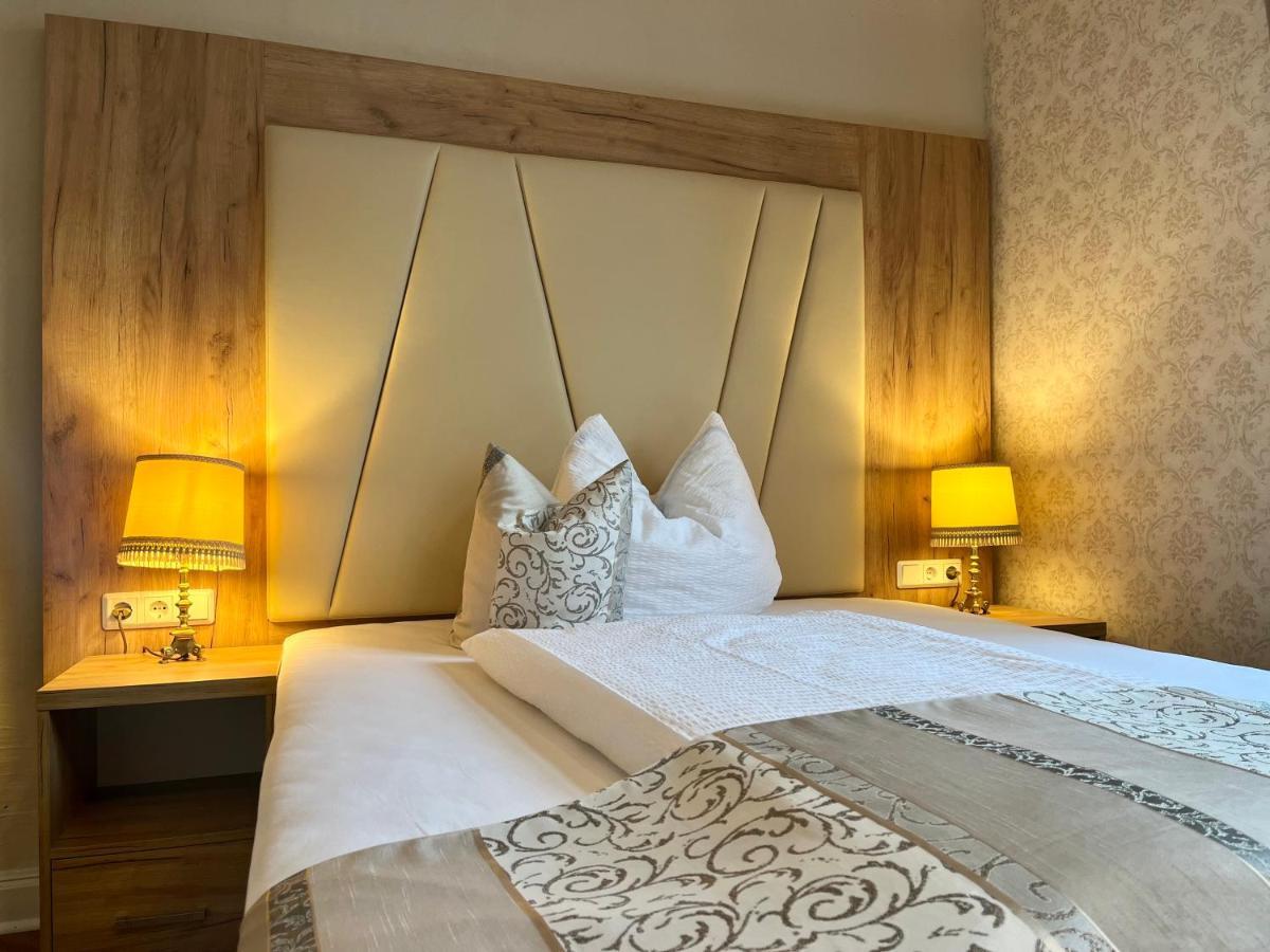Hotel Stadtvilla Laux Merzig Esterno foto